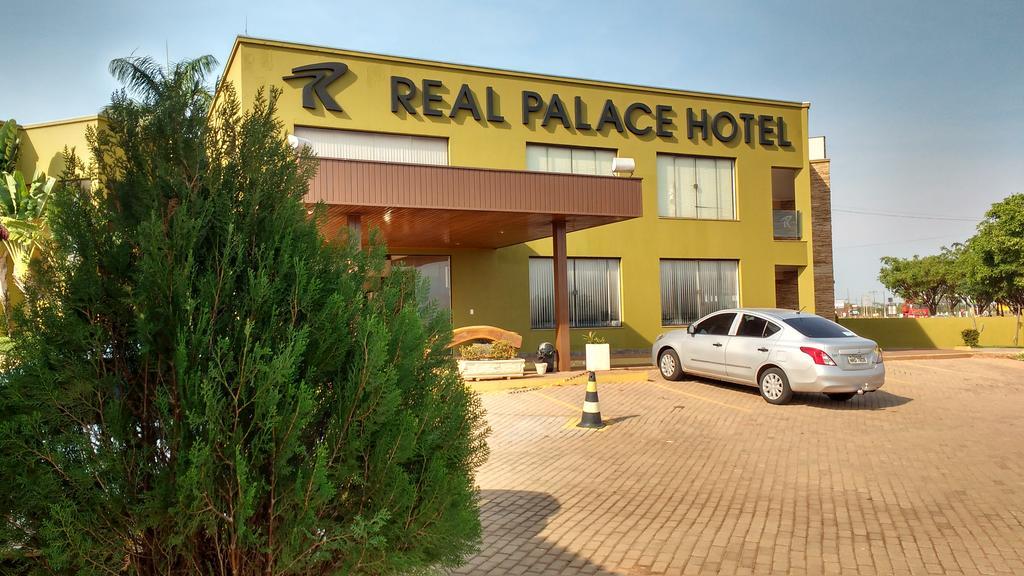 Real Palace Hotel Tres Lagoas Exterior photo
